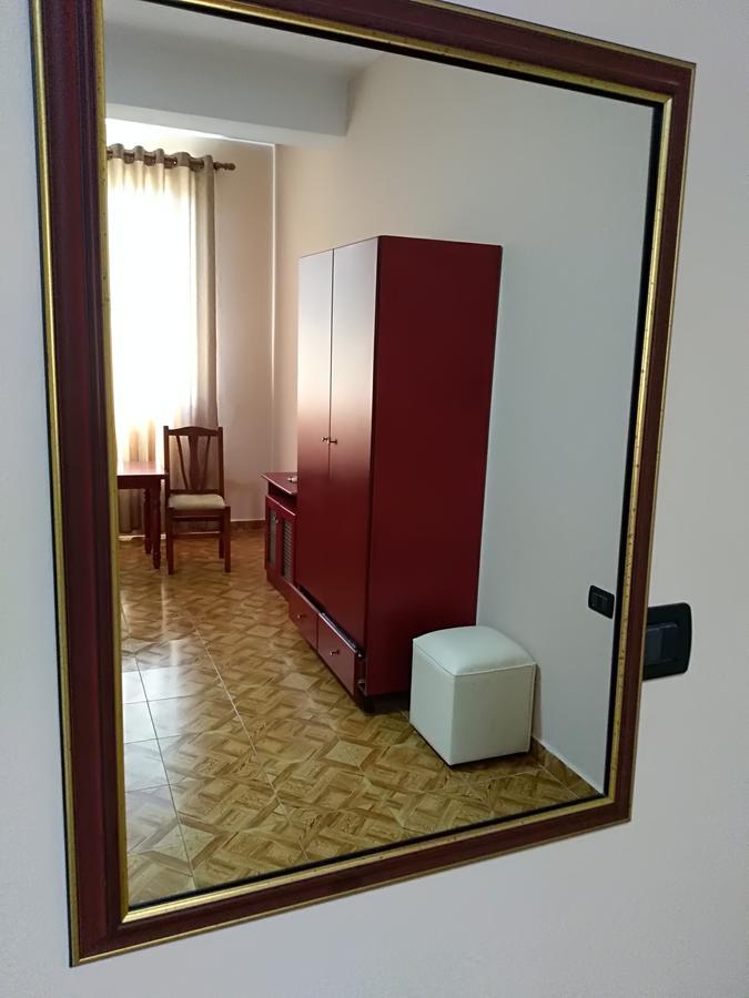 Hotel Gjeli 费里 外观 照片