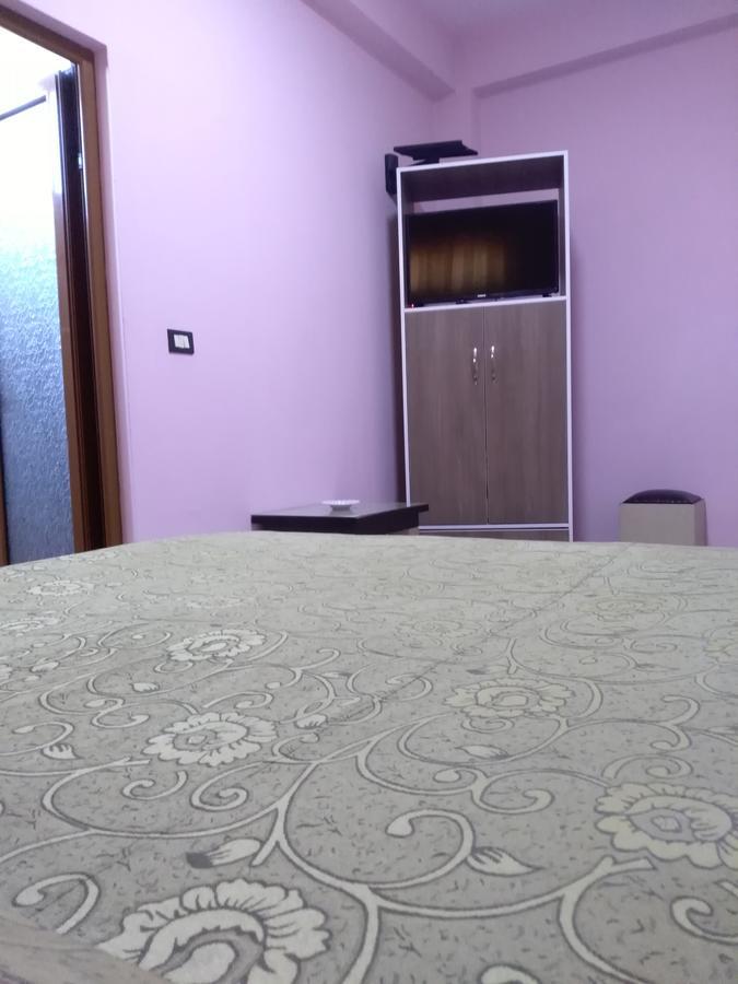 Hotel Gjeli 费里 外观 照片