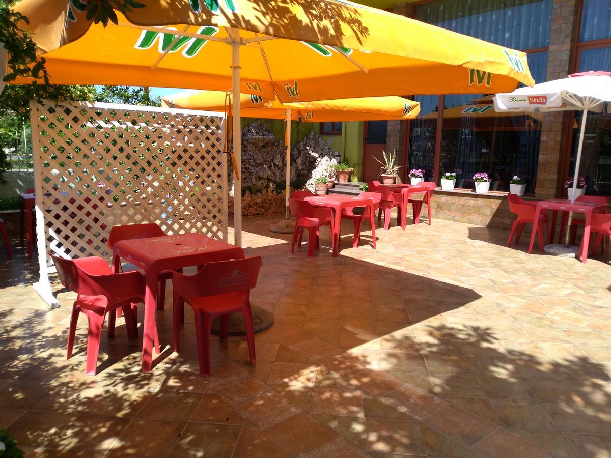 Hotel Gjeli 费里 外观 照片