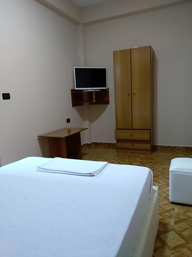 Hotel Gjeli 费里 外观 照片